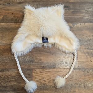 Y2K American Eagle Outfitters Cream Trapper Furry Hat